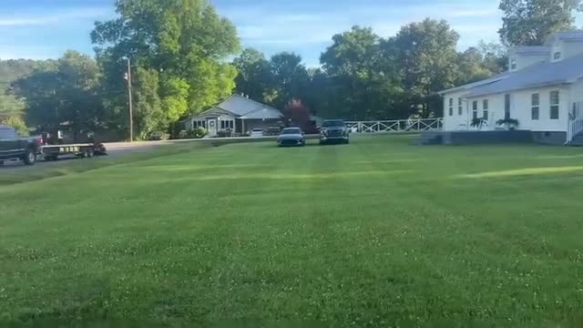 Video: zero-turn mower cutting a large lawn